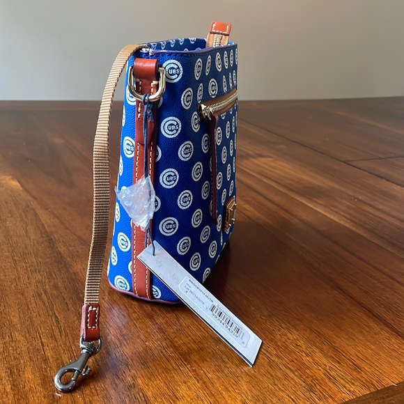 Dooney & Bourke Chicago Cubs Crossbody Purse NWT - Picture 5 of 12